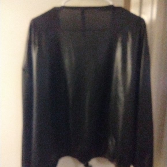 Nwot Victoria sport top - Picture 2 of 5